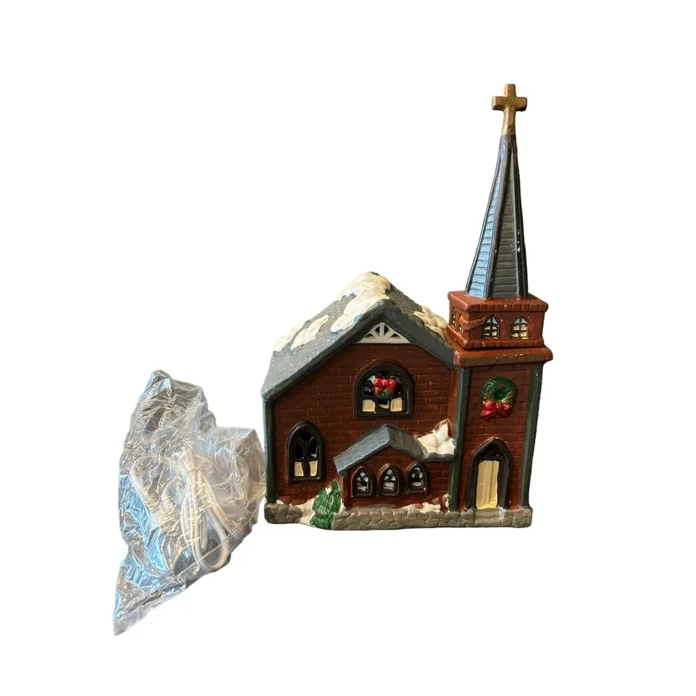 Winter Valley Villages Porcelain‎ Lighted House Church